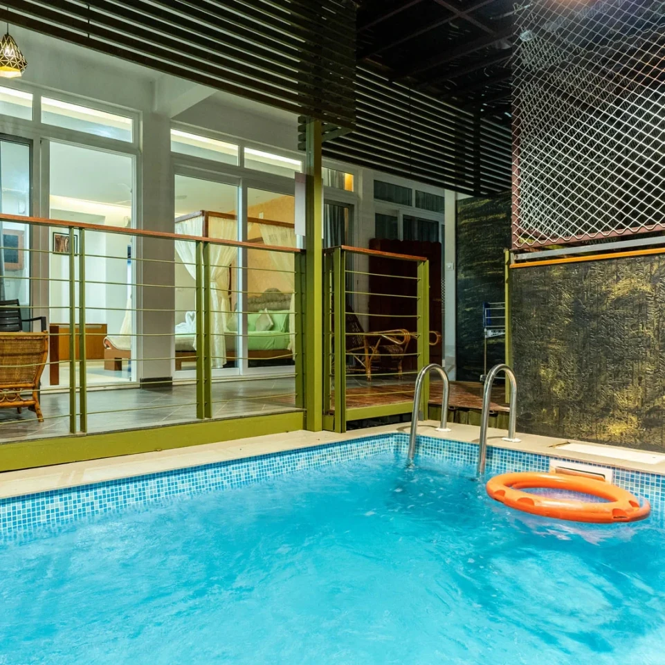 Honeymoon Suite With Jacuzzi