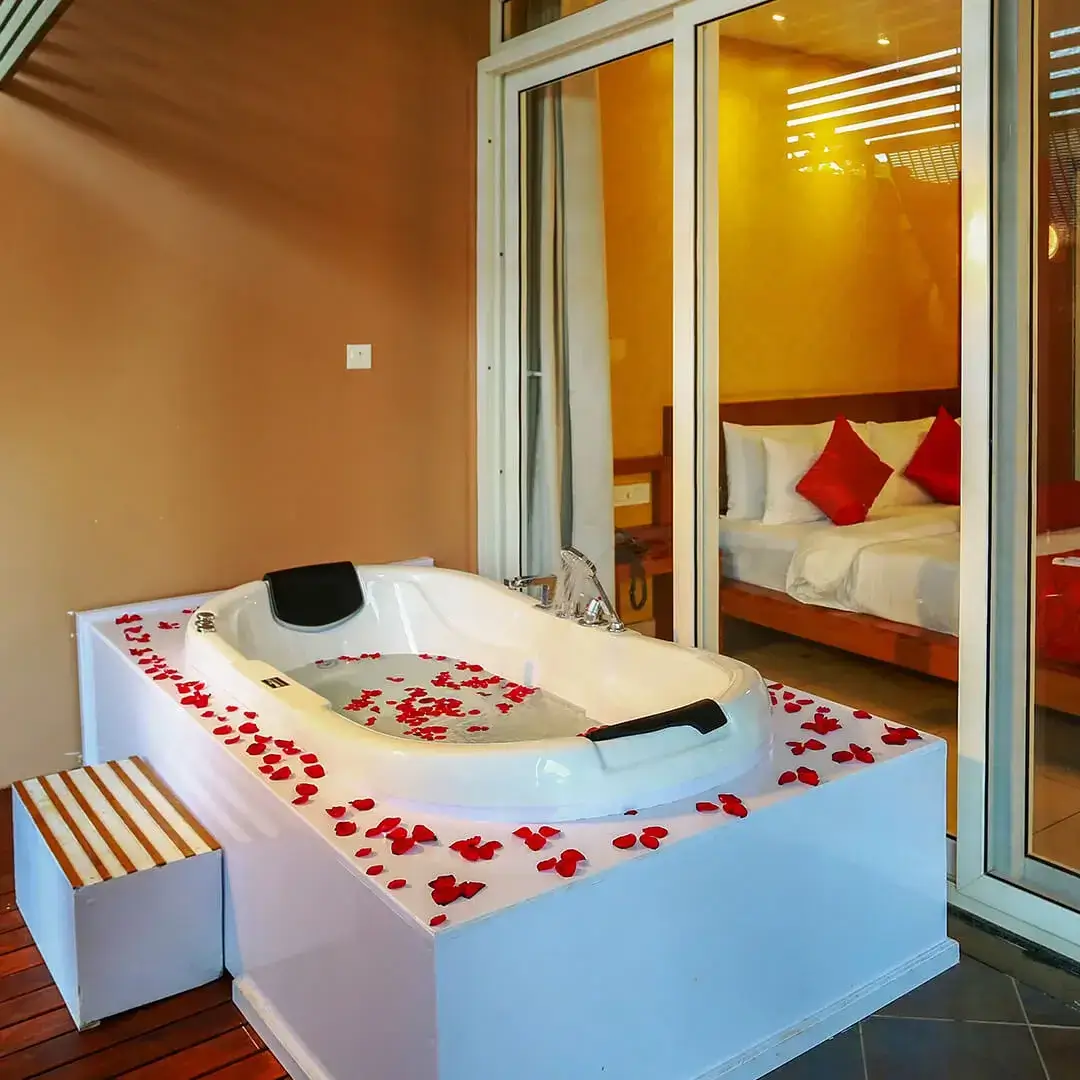 Honeymoon Cottage With Jacuzzi Kuruva Island