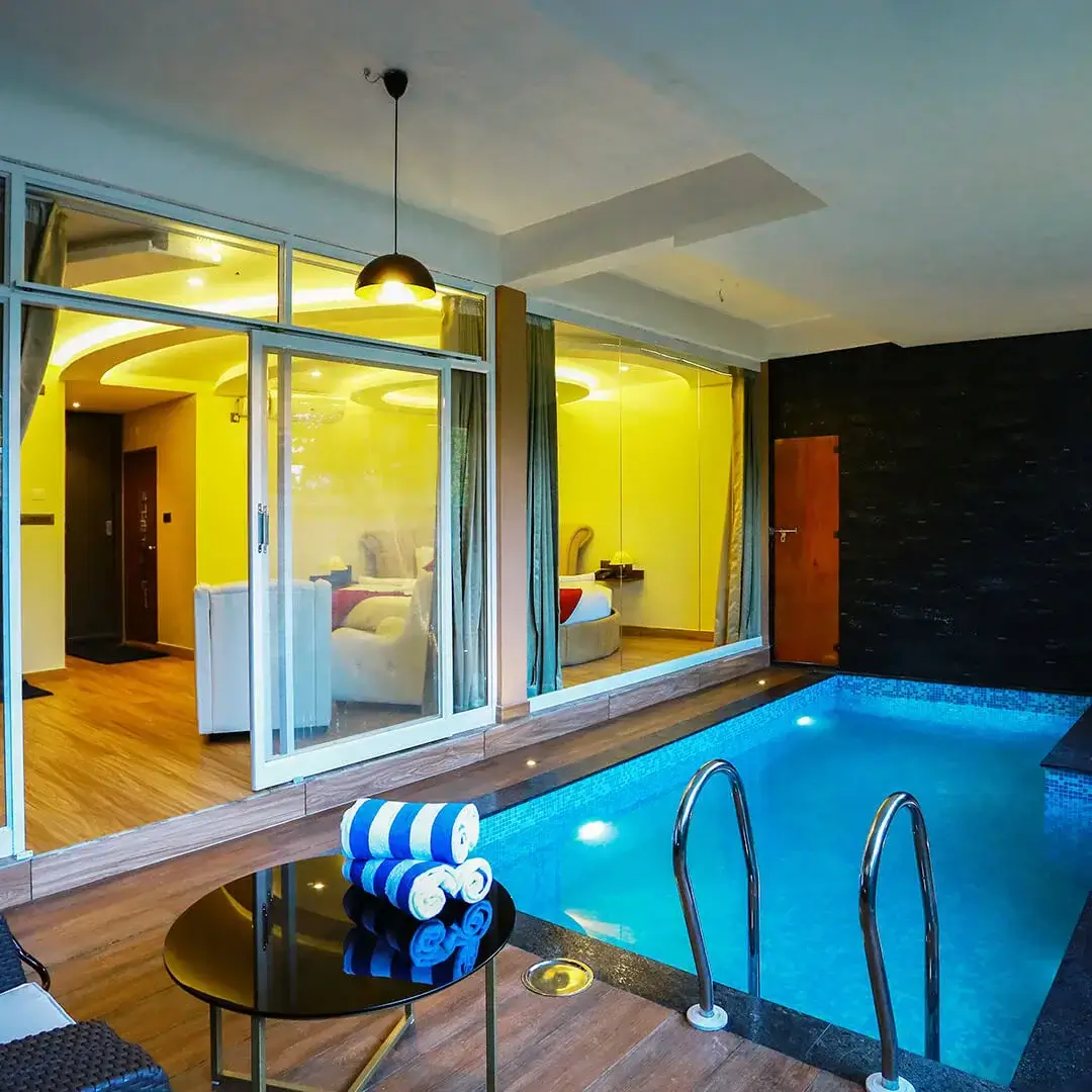 Private Pool Room